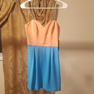 NAVEN
2 Tone Heartthrob Dress in Peach/Cali Blue